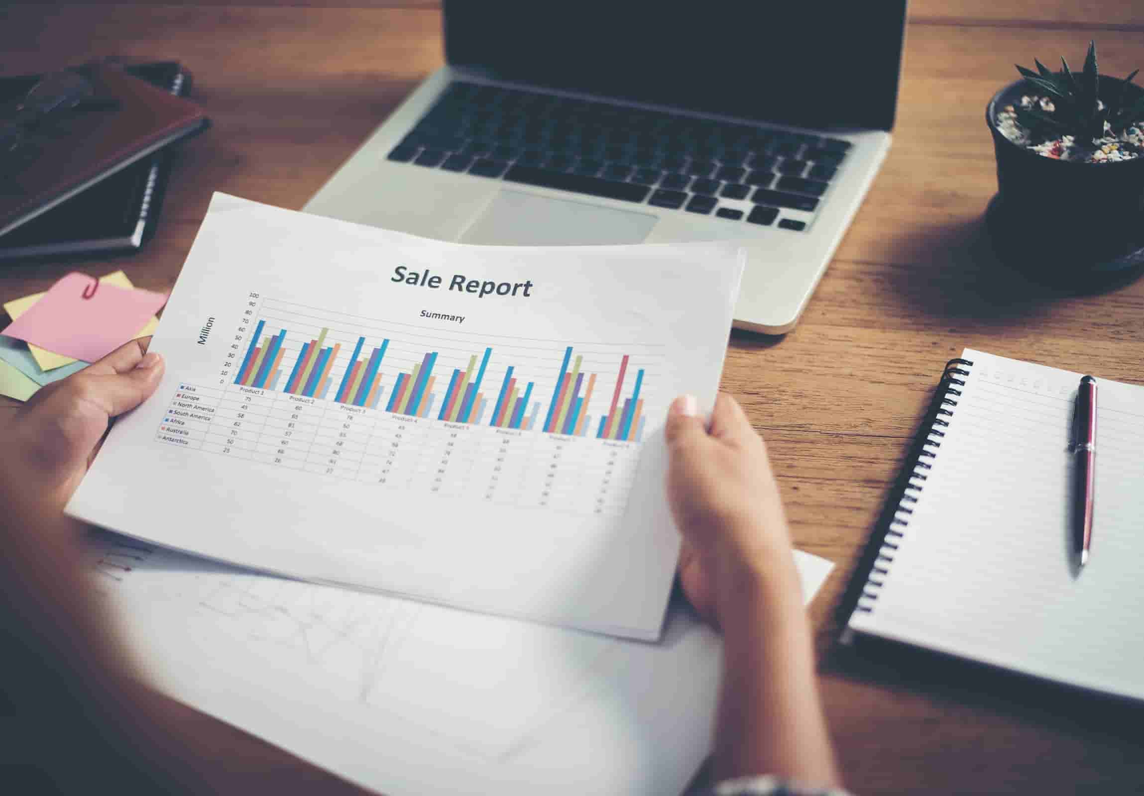 Salesman management software with custom sales reporting for detailed performance analysis.