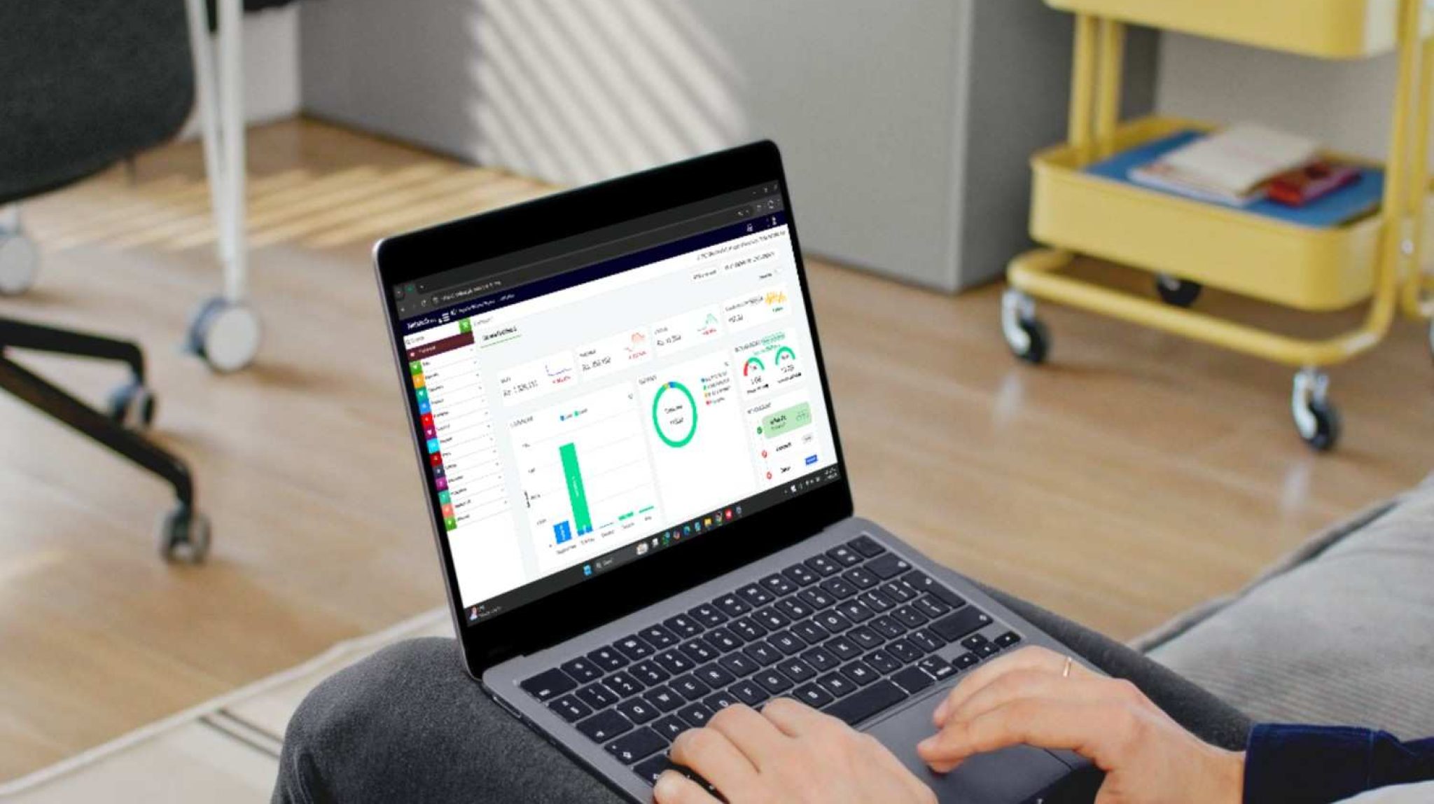 Retail staff using CloudPOS best point of sale software in Pakistan for fast billing and inventory management